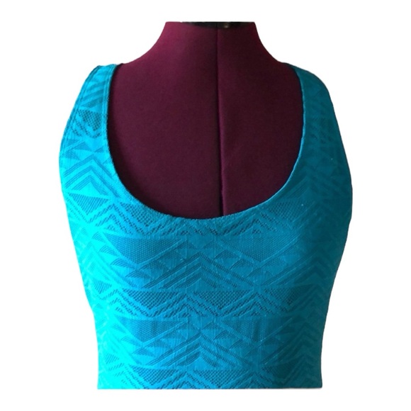 Teal lace overlay midi dress by Kelly Reneé - Picture 2 of 8